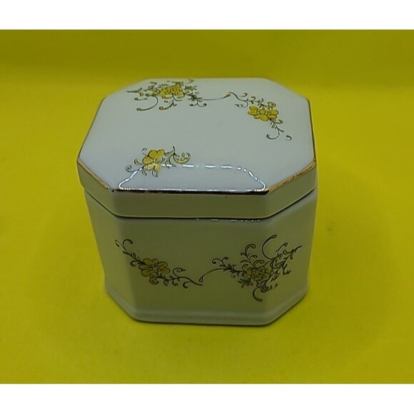 Vintage Takahashi San Francisco Porcelain Trinket Box yellow Floral  med 2" - Picture 1 of 8